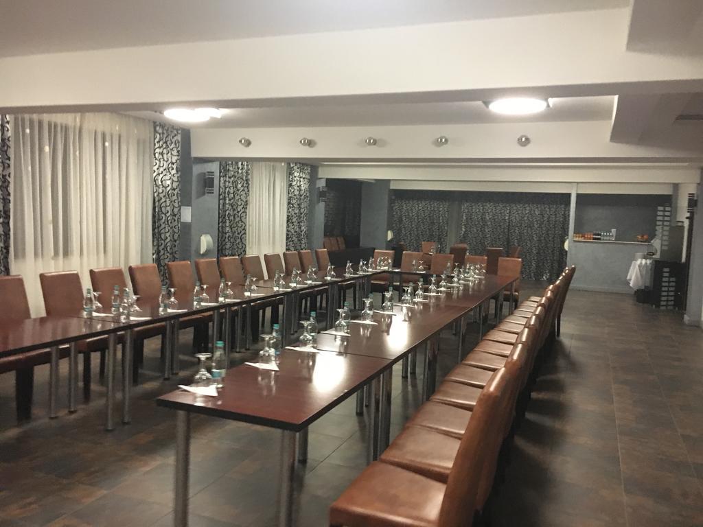 Hotel Lido Craiova Eksteriør bilde
