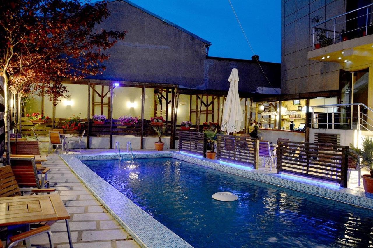 Hotel Lido Craiova Eksteriør bilde